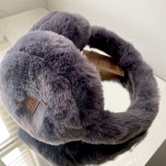 C.C. Brand Ear Muffs Faux Fur Brown Pink Cream - Picture 8 of 8